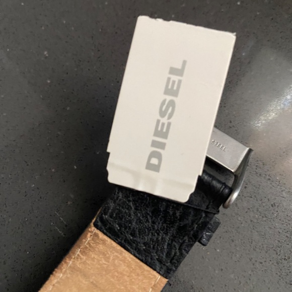 DIESEL Watch - Black Leather Cuff 2003 DZ2046 - Picture 7 of 8